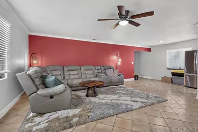 13045 Orange Grove Boulevard, Royal Palm Beach, FL 33411 - Photo 16