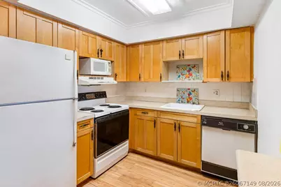 950 S Kanner Highway #Unit B31, Stuart, FL 34994 - Photo 6
