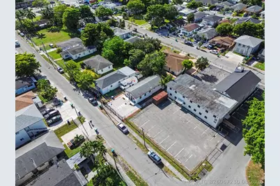 1880 NW 65th Street, Miami, FL 33147 - Photo 30