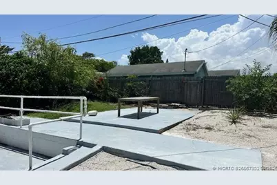 913 N B Street, Lake Worth Beach, FL 33460 - Photo 12
