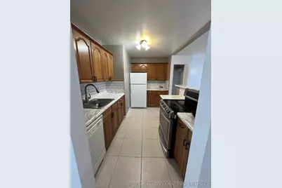 3223 SW 1st Street, Deerfield Beach, FL 33442 - Photo 6