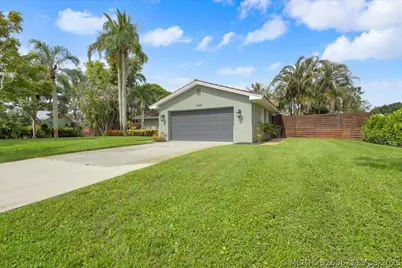 2488 NW South Manor Avenue, Stuart, FL 34994 - Photo 68