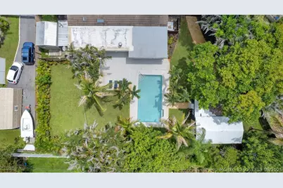 2488 NW South Manor Avenue, Stuart, FL 34994 - Photo 4