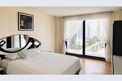 210 174th Street #1901, Sunny Isles Beach, FL 33160 - Photo 16
