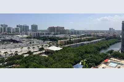 210 174th Street #1901, Sunny Isles Beach, FL 33160 - Photo 26