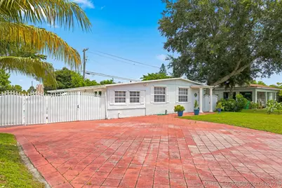 3239 Dolan Road, Palm Springs, FL 33406 - Photo 2