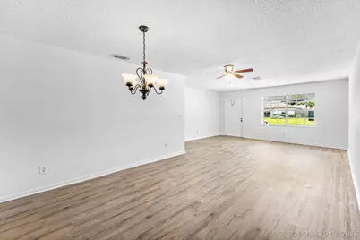 149 Arrowhead Circle, Jupiter, FL 33458 - Photo 2