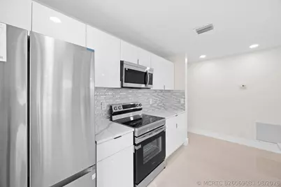 5664 Boynton, Boynton Beach, FL 33437 - Photo 2