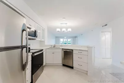 2217 Cypress Island Drive #508, Pompano Beach, FL 33069 - Photo 2