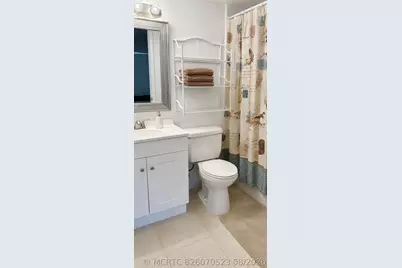 405 Meadows Circle #405, Boynton Beach, FL 33436 - Photo 8