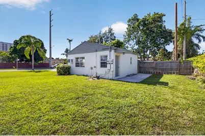 304 Cypress Drive, Lake Park, FL 33403 - Photo 56