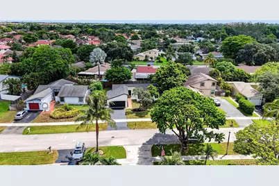 386 NW 40th Terrace, Deerfield Beach, FL 33442 - Photo 46