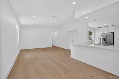 386 NW 40th Terrace, Deerfield Beach, FL 33442 - Photo 14
