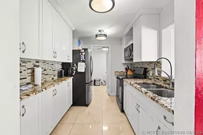 508 NE 2nd Terrace, Deerfield Beach, FL 33441 - Photo 8