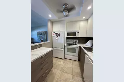 24 Oakridge C #24, Deerfield Beach, FL 33442 - Photo 6