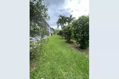24 Oakridge C #24, Deerfield Beach, FL 33442 - Photo 18