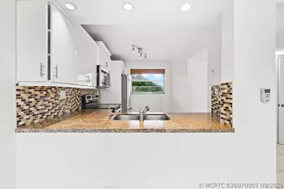 1831 Sabal Palm Drive #403, Davie, FL 33324 - Photo 8