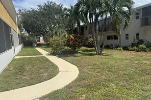11 SW 4th Ave, Boca Raton, FL 33432 - Photo 1
