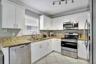 6242 NW 38th Dr, Coral Springs, FL 33067 - Photo 38