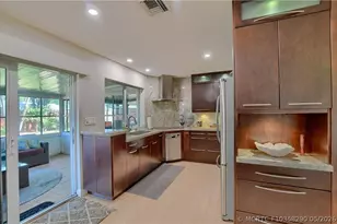 331 SE 4th St, Deerfield Beach, FL 33441 - Photo 10
