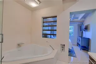 331 SE 4th St, Deerfield Beach, FL 33441 - Photo 20