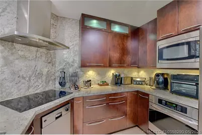 331 SE 4th Street, Deerfield Beach, FL 33441 - Photo 12