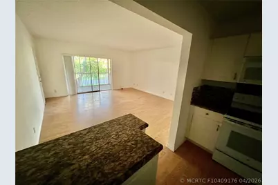 760 SE 2nd Avenue #C202, Deerfield Beach, FL 33441 - Photo 2