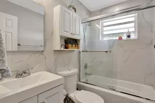 2609 NW 9th Ave, Wilton Manors, FL 33311 - Photo 8