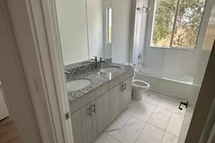 400 SE 22nd St, Fort Lauderdale, FL 33316 - Photo 12
