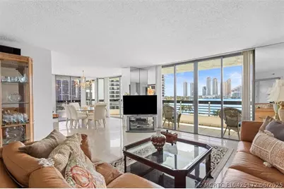 3530 Mystic Pointe Drive #910, Aventura, FL 33180 - Photo 4