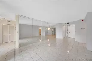 7200 Radice Ct, Lauderhill, FL 33319 - Photo 4