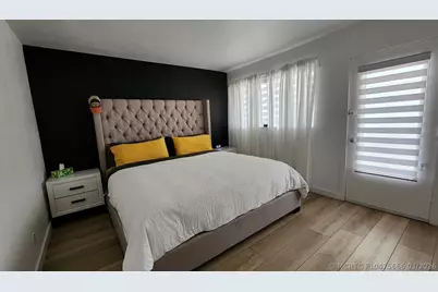 1015 SW 11th Avenue #14K, Hallandale Beach, FL 33009 - Photo 10