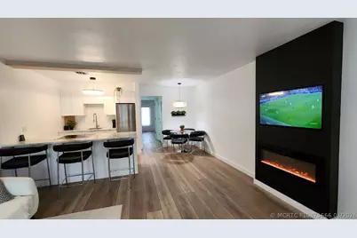 1015 SW 11th Avenue #14K, Hallandale Beach, FL 33009 - Photo 2