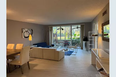 545 Oaks Lane #105, Pompano Beach, FL 33069 - Photo 2