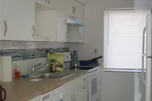 2361 NE 10th St, Pompano Beach, FL 33062 - Photo 2