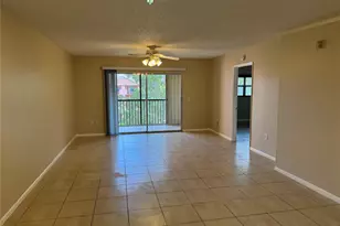 571 SW 142nd Ave, Pembroke Pines, FL 33027 - Photo 2