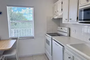 1055 Country Club Dr, Margate, FL 33063 - Photo 4