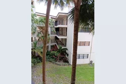 2304 S Cypress Bend Drive #313, Pompano Beach, FL 33069 - Photo 2