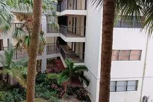 2304 S Cypress Bend Dr, Pompano Beach, FL 33069 - Photo 2