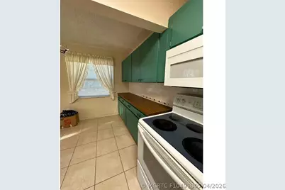 5190 E Sabal Palm Boulevard #201, Tamarac, FL 33319 - Photo 12