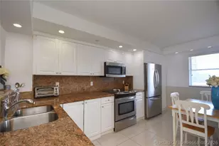 1012 N Ocean Blvd, Pompano Beach, FL 33062 - Photo 10