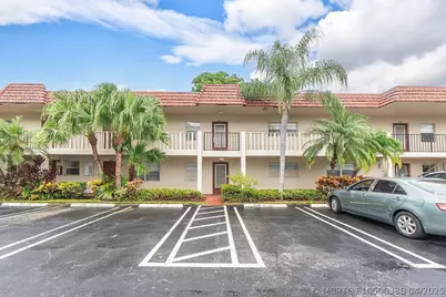 31 Abbey Lane #106, Delray Beach, FL 33446 - Photo 1
