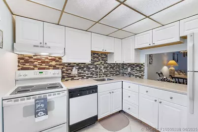31 Abbey Lane #106, Delray Beach, FL 33446 - Photo 16