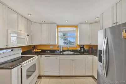 1051 Hillsboro Mile #307e, Hillsboro Beach, FL 33062 - Photo 12