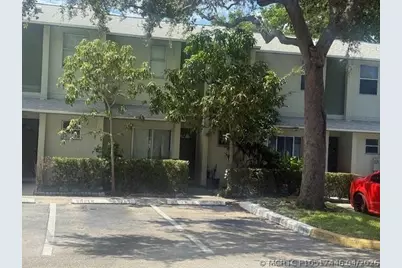 795 Crystal Lake Drive #795, Deerfield Beach, FL 33064 - Photo 2