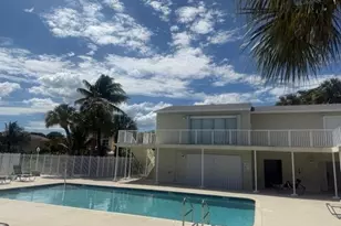 795 Crystal Lake Dr, Deerfield Beach, FL 33064 - Photo 4