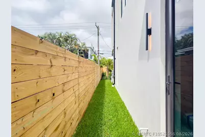1321 NE 14th Avenue #1321, Fort Lauderdale, FL 33316 - Photo 2