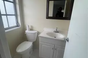 2220 NE 68th St, Fort Lauderdale, FL 33308 - Photo 8
