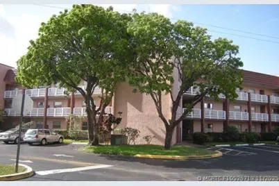 9481 Sunrise Lakes Boulevard #310, Sunrise, FL 33322 - Photo 16