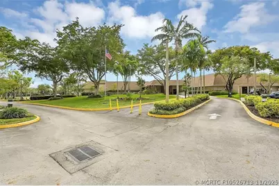 9481 Sunrise Lakes Boulevard #310, Sunrise, FL 33322 - Photo 22